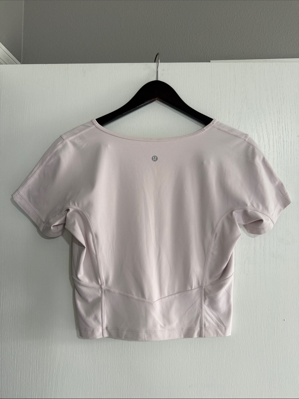 lululemon athletica Pale Pink Short Sleeve Crop Top